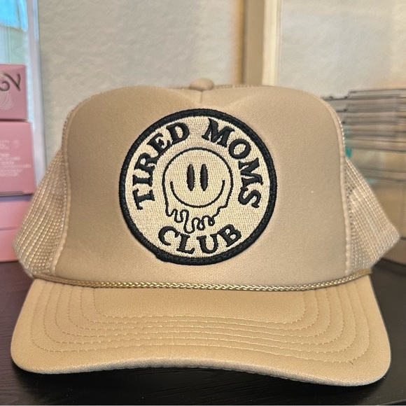 NWT Anthropologie Friday Feelin Tired Moms Club Trucker Hat - Picture 7 of 8